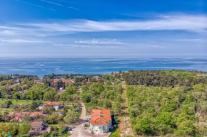 Sea Breeze Residence Mariella - Happy Rentals